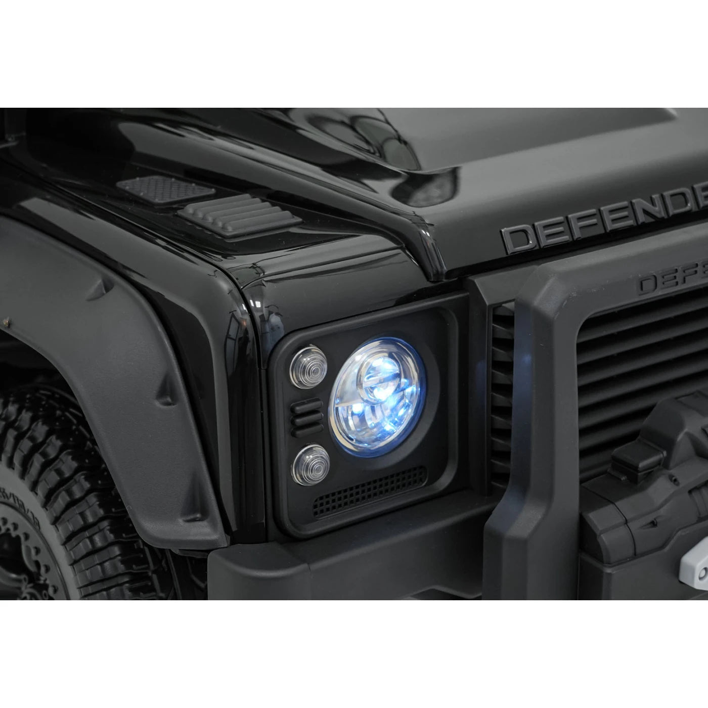 LAND ROVER DEFENDER 110 SVX BLACK 24V