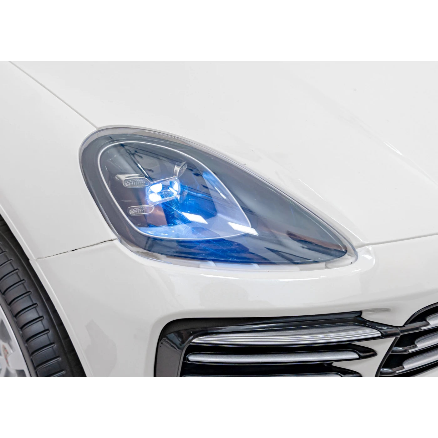 PORSCHE CAYENNE S WHITE 12V