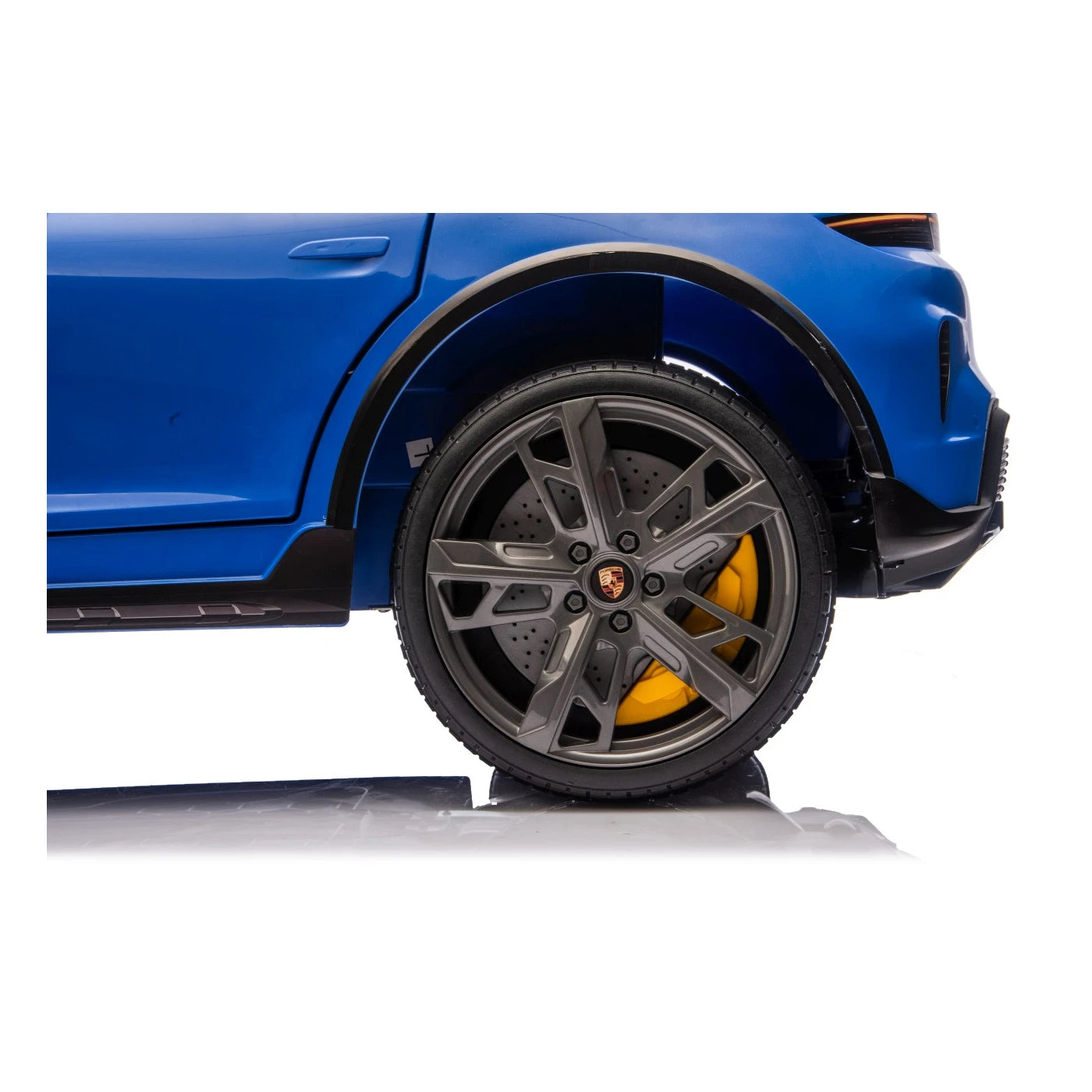 A PORSCHE TAYCAN TURBO S BLUE 24v