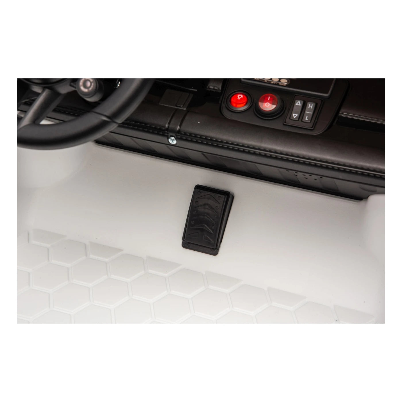 PORSCHE TAYCAN TURBO S WHITE 24v