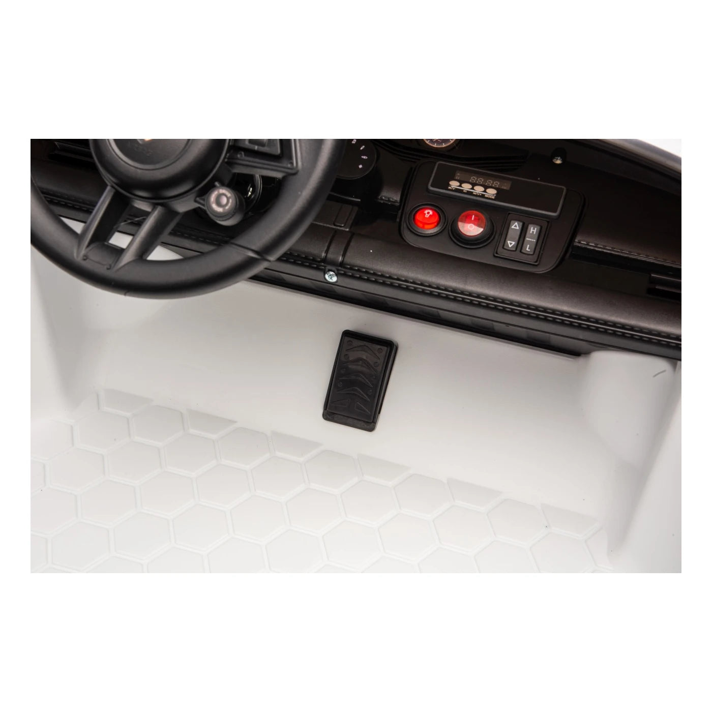 PORSCHE TAYCAN TURBO S WHITE 24v